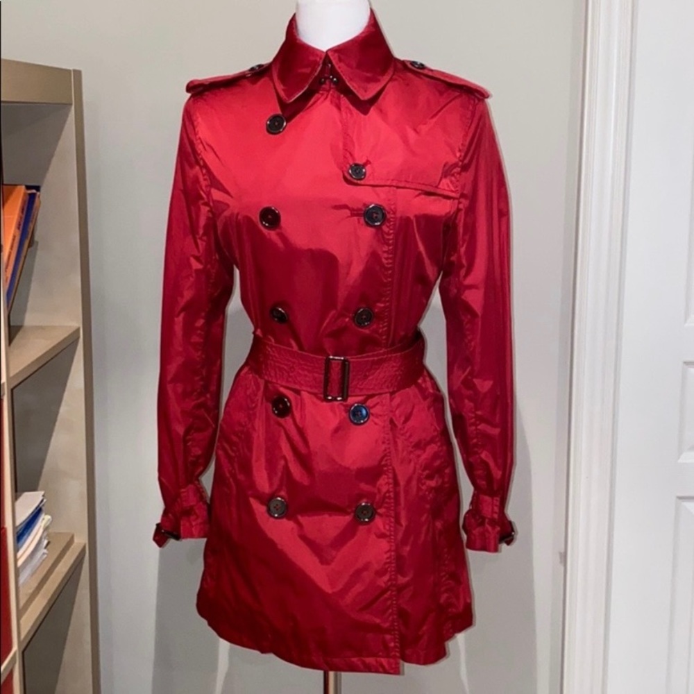 Burberry windbreaker trench coat